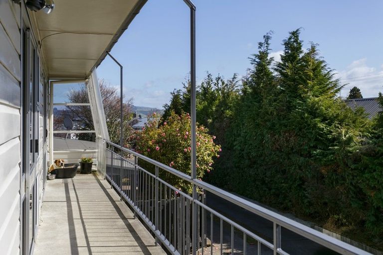 Photo of property in 4 Kereru Street, Two Mile Bay, Taupo, 3330