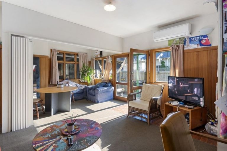 Photo of property in 49 Matipo Street, Riccarton, Christchurch, 8041