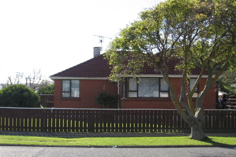 Photo of property in 1 Kowhai Street, Naenae, Lower Hutt, 5011