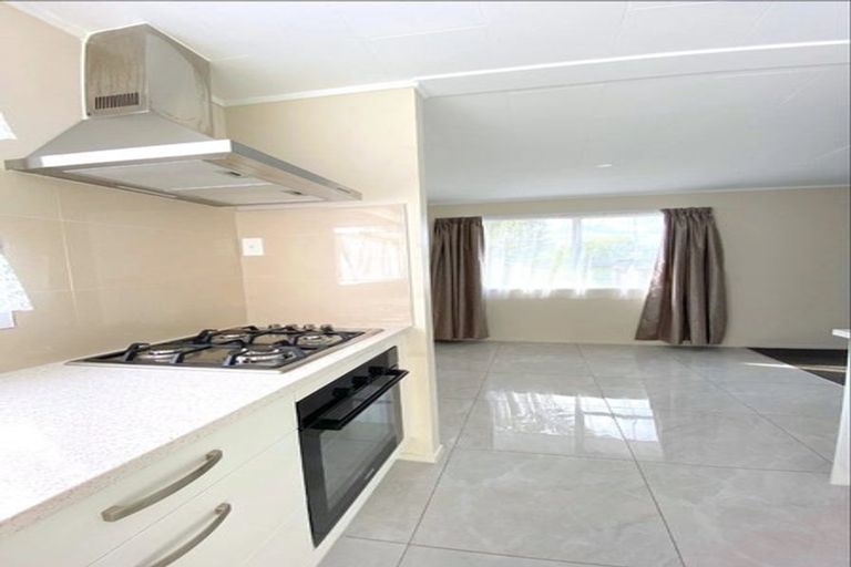 Photo of property in 1/20 Shalimar Place, Clover Park, Auckland, 2019