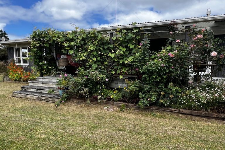 Photo of property in 452 Pahi Road, Pahi, Paparoa, 0571