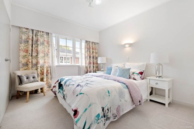 Photo of property in 40 Sunnybrae Road, Hillcrest, Auckland, 0627