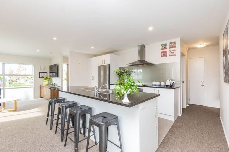 Photo of property in 24 Popokatea Drive, Takanini, 2112