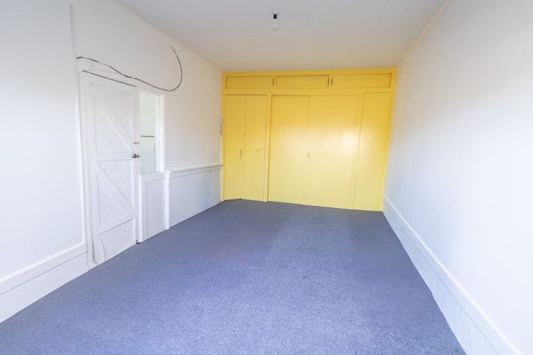 Photo of property in 6 Sasanqua Way, Crofton Downs, Wellington, 6035