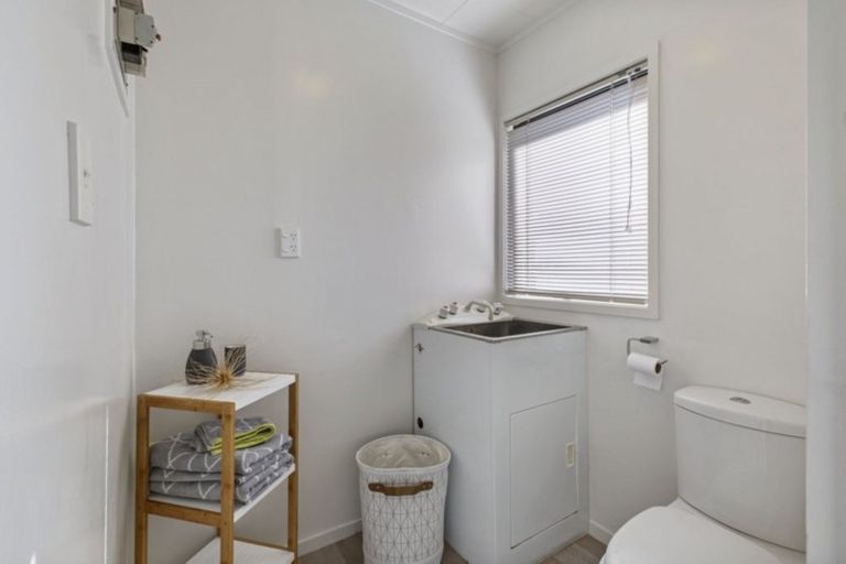 Photo of property in 71 Burundi Avenue, Clendon Park, Auckland, 2103