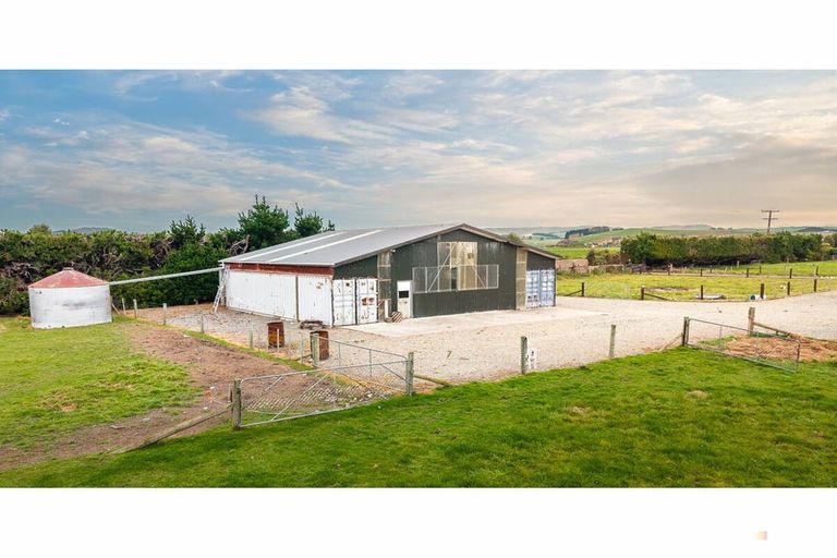 Photo of property in 856 Hakataramea Highway, Waimate, 7977