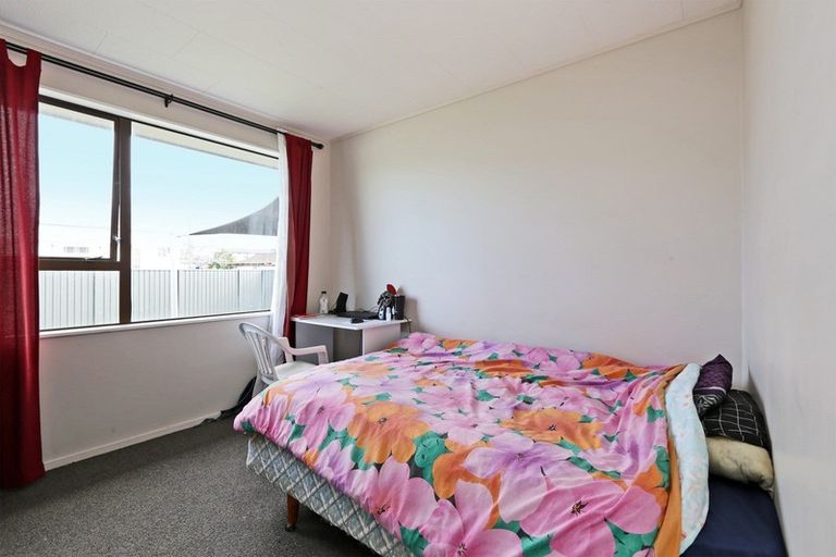 Photo of property in 2/2 Lee Road, Taradale, Napier, 4112