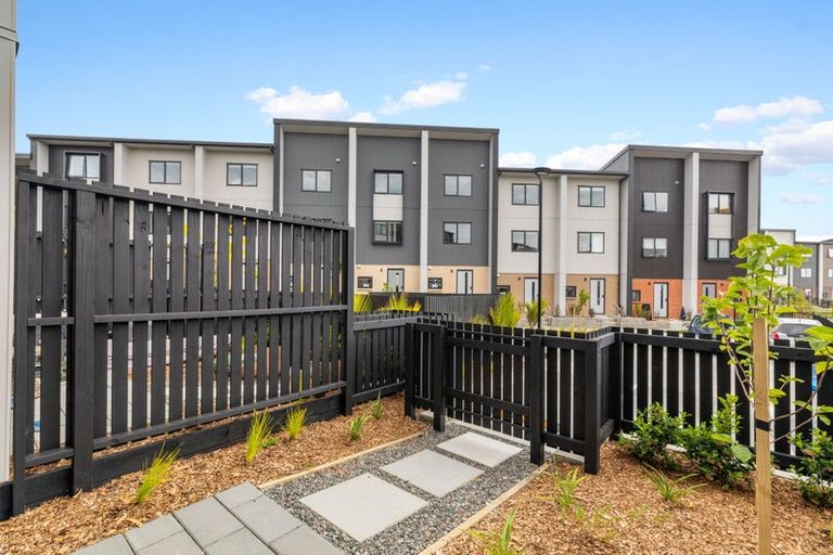 Photo of property in 12 Selo Street, Glen Eden, Auckland, 0602