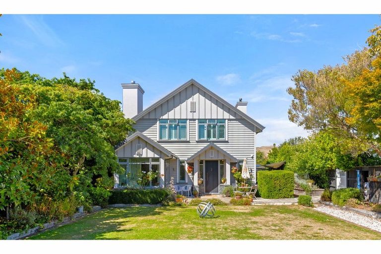 Photo of property in 94 Saint Martins Road, Saint Martins, Christchurch, 8022