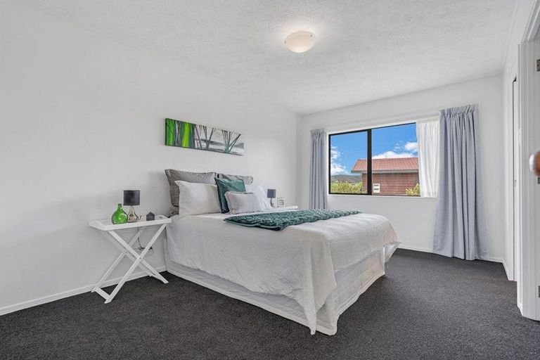 Photo of property in 25 Septimus Place, Henderson, Auckland, 0612