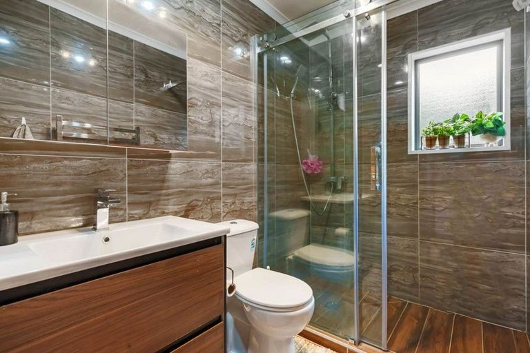 Photo of property in 4 Otago Place, Favona, Auckland, 2024