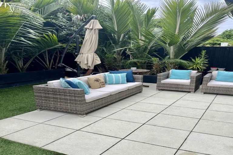 Photo of property in 14 Isitt Road, Hobsonville, Auckland, 0616