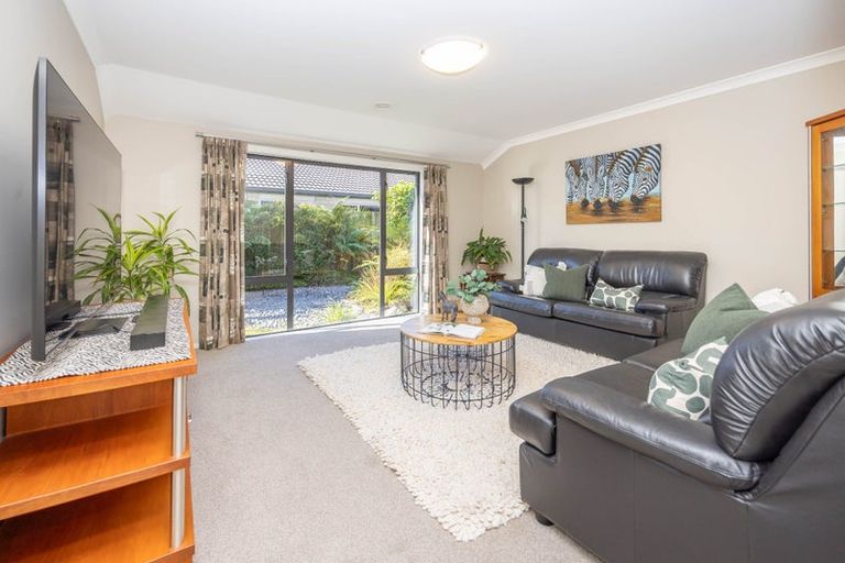 Photo of property in 72 Barrington Drive, Huntington, Hamilton, 3210