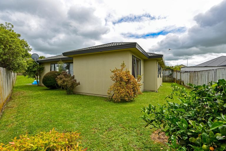 Photo of property in 11 Jordan Way, Kelvin Grove, Palmerston North, 4414