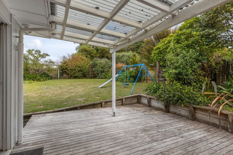 Photo of property in 124 Te Pene Avenue, Titahi Bay, Porirua, 5022