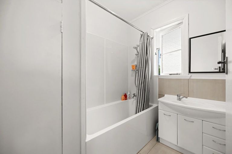 Photo of property in 69 Pine Avenue, Melville, Hamilton, 3206