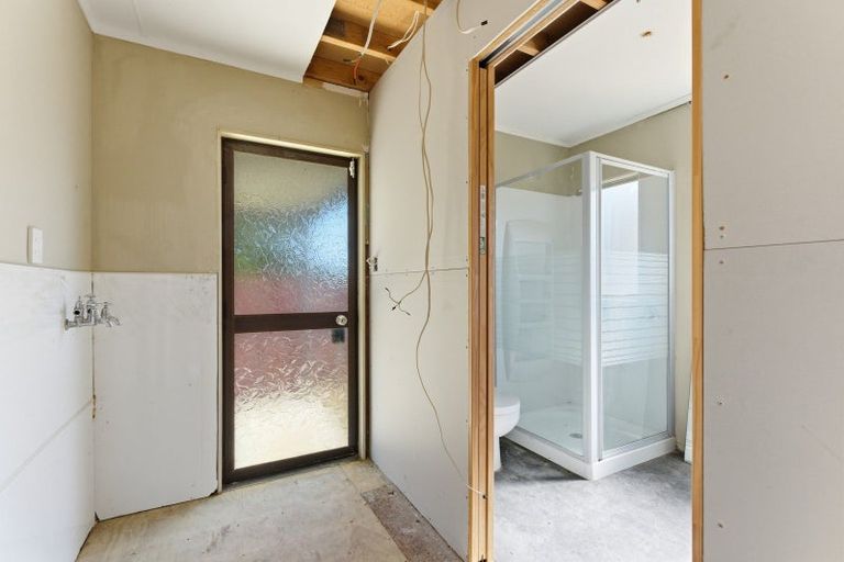 Photo of property in 15 Waitai Street, Castlecliff, Whanganui, 4501