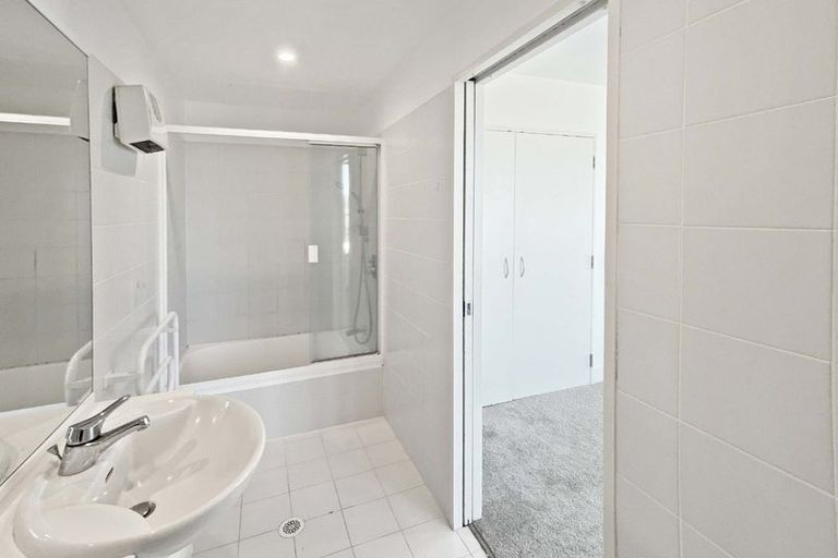 Photo of property in The Links, 20/378-382 Kapiti Road, Paraparaumu Beach, Paraparaumu, 5032