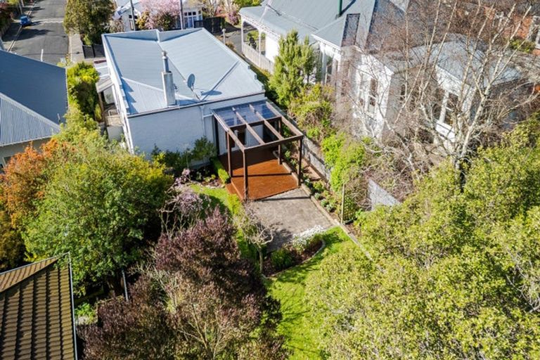 Photo of property in 15 Mataora Road, Kenmure, Dunedin, 9011