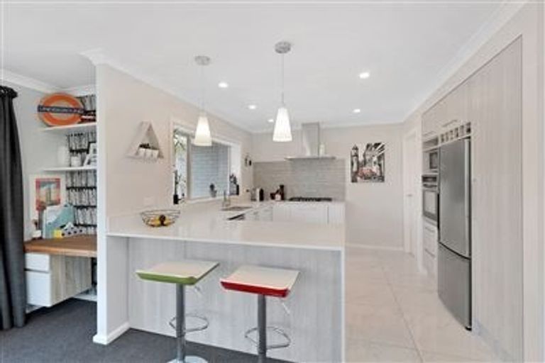 Photo of property in 16 Everest Street, Burnside, Christchurch, 8053