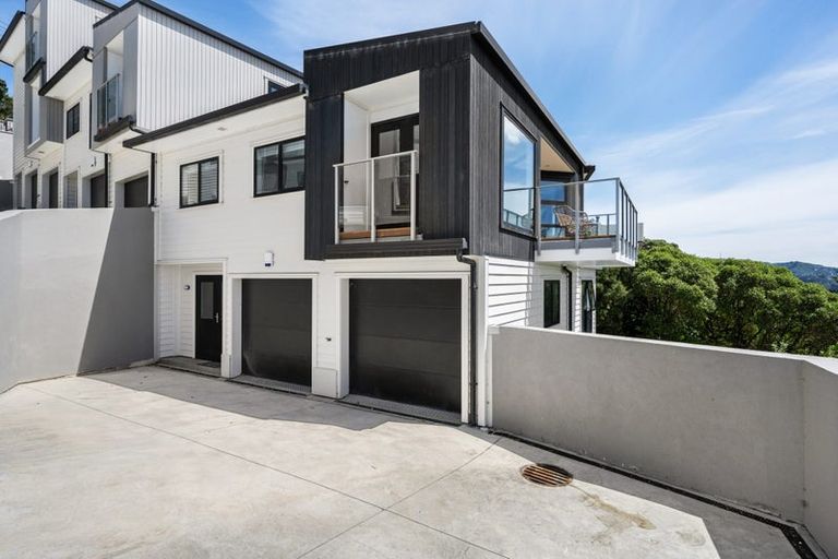 Photo of property in 25u7 Thane Road, Roseneath, Wellington, 6011