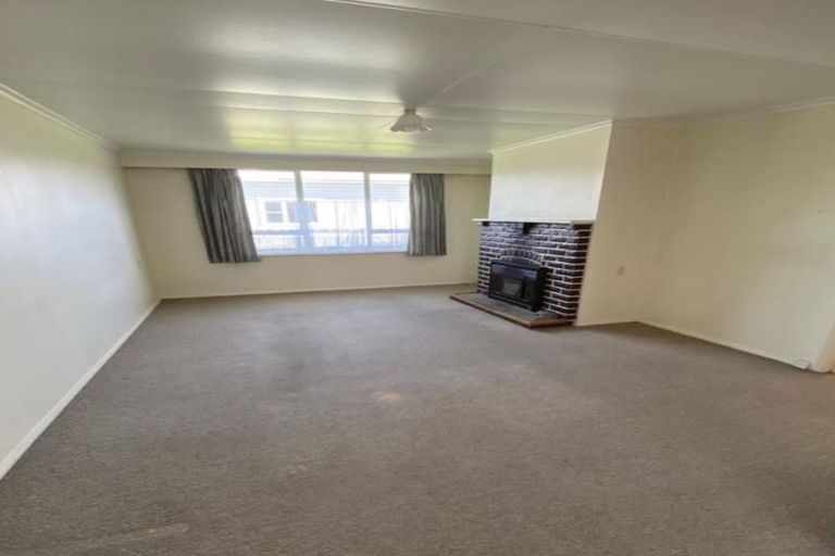 Photo of property in 15 Cole Street, Dannevirke, 4930