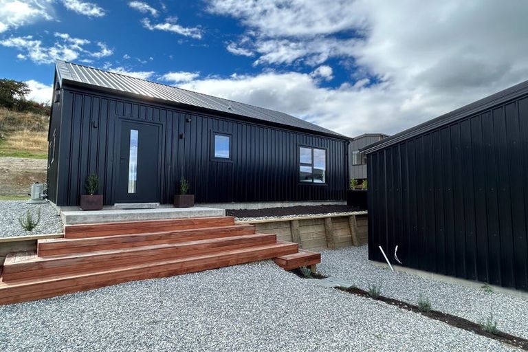 Photo of property in 29 Tomtit Crescent, Lake Hawea, 9382