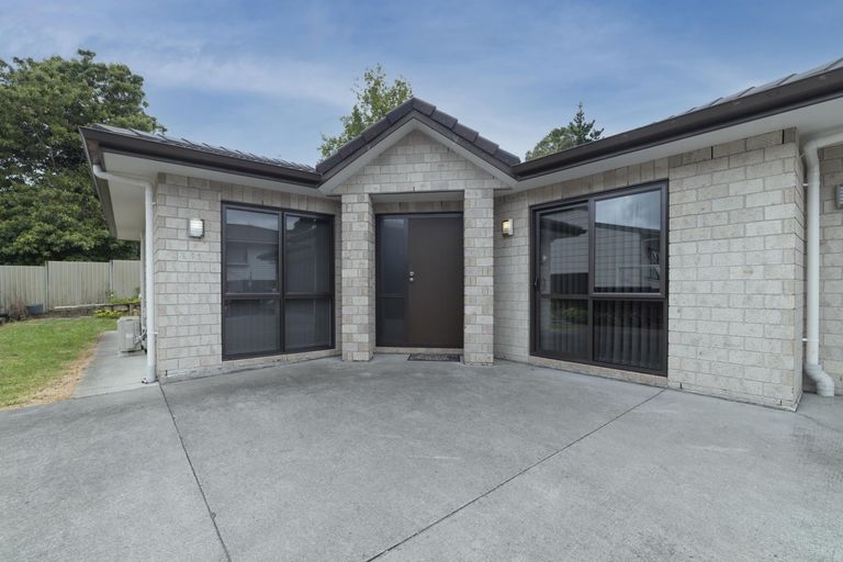 Photo of property in 36 Great South Road, Manurewa, Auckland, 2102