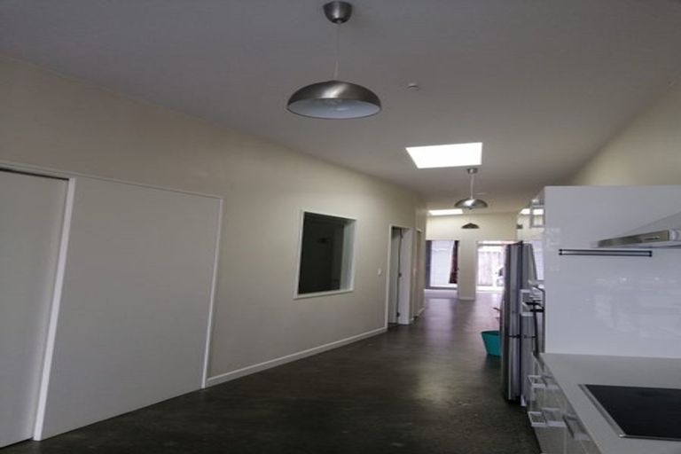 Photo of property in 25u5 Home Street, Mount Victoria, Wellington, 6011