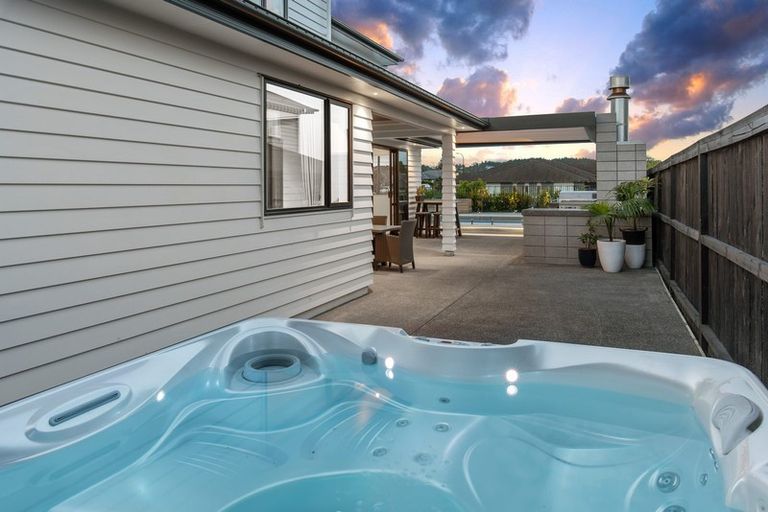 Photo of property in 31 Pohutukawa Parade, Riverhead, 0820