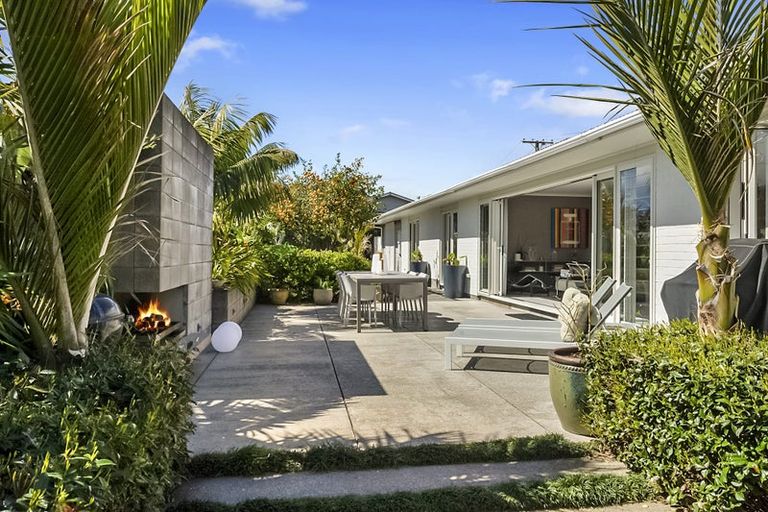 Photo of property in 14d Chilman Street, Strandon, New Plymouth, 4312