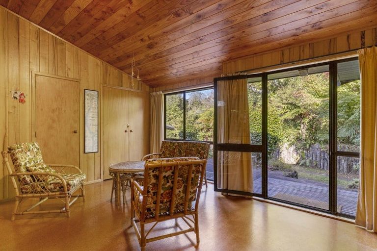 Photo of property in 10 Pukawa Road, Pukawa Bay, Turangi, 3381