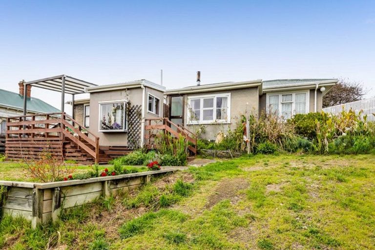 Photo of property in 30 Leicester Street, Patea, 4520