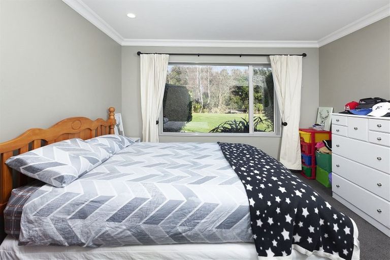 Photo of property in 180 Flaxton Road, Rangiora, 7691