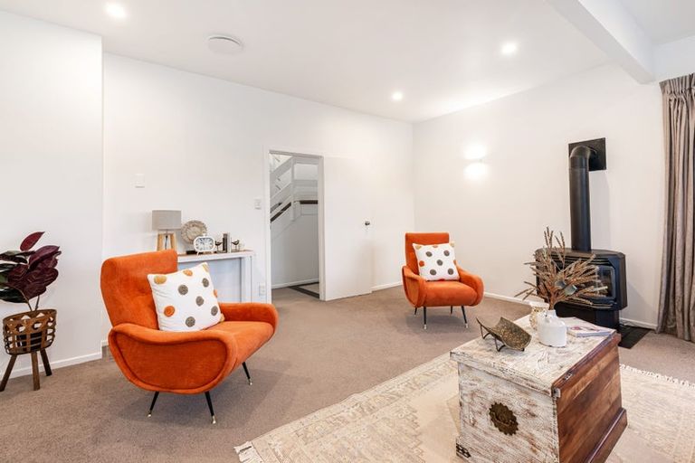 Photo of property in 7 Angell Street, Johnsonville, Wellington, 6037