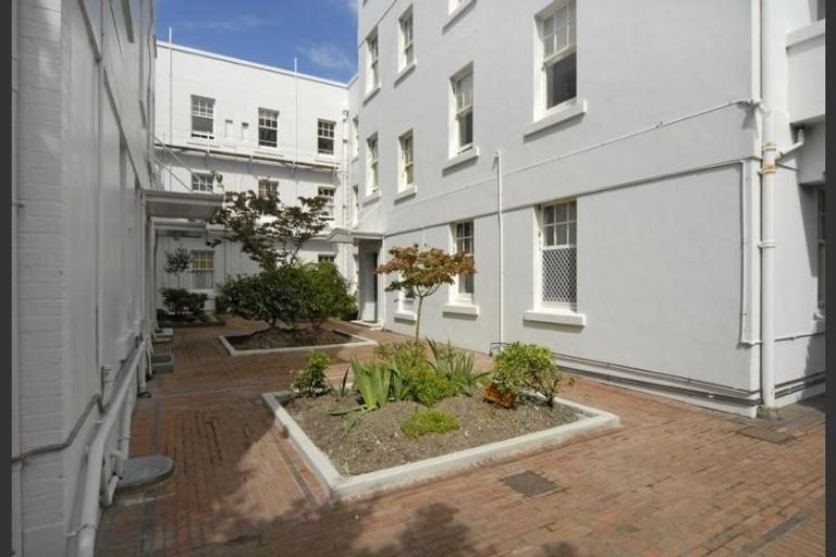 Photo of property in Blythswood Flats, 28/3f Aro Street, Aro Valley, Wellington, 6021