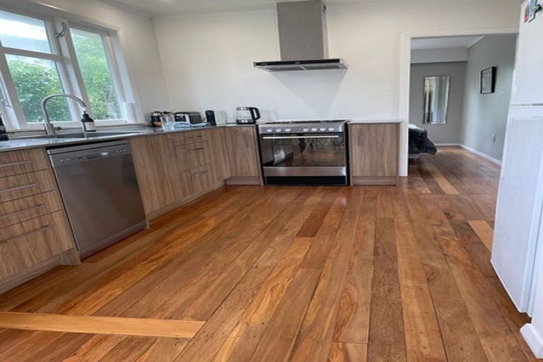 Photo of property in 12 The Avenue, Otaki Beach, Otaki, 5512