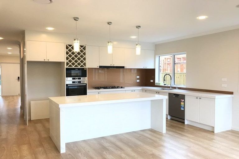 Photo of property in 32 Hikuawa Road, Flat Bush, Auckland, 2019