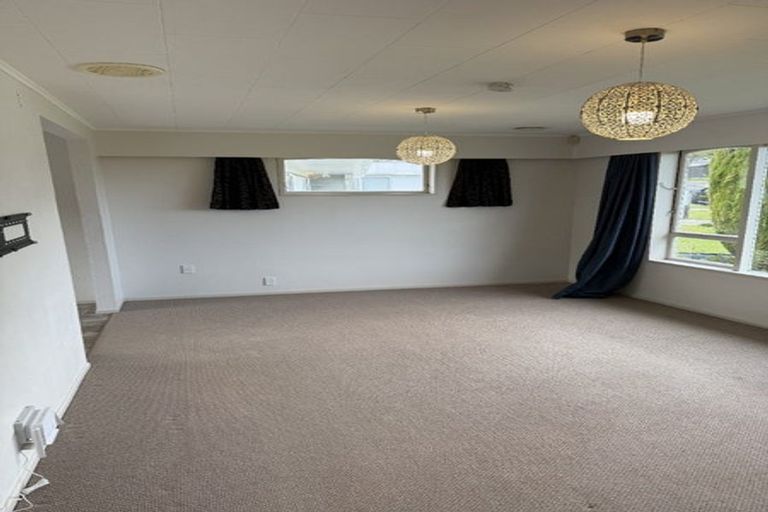 Photo of property in 16 Otira Grove, Kelson, Lower Hutt, 5010