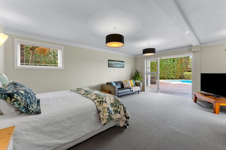 Photo of property in 21a Forrest Hill Road, Milford, Auckland, 0620