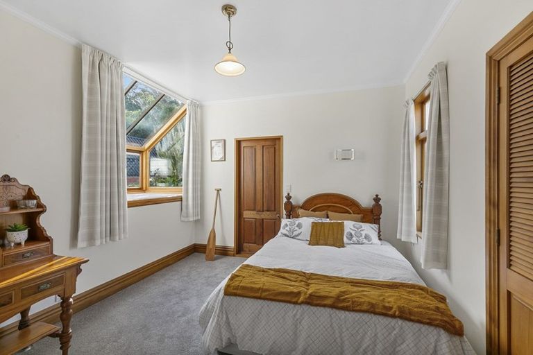 Photo of property in 4 Inverell Way, Seatoun, Wellington, 6022