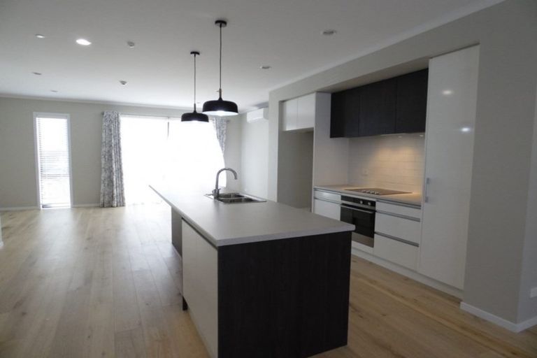 Photo of property in 213 Hobsonville Point Road, Hobsonville, Auckland, 0616