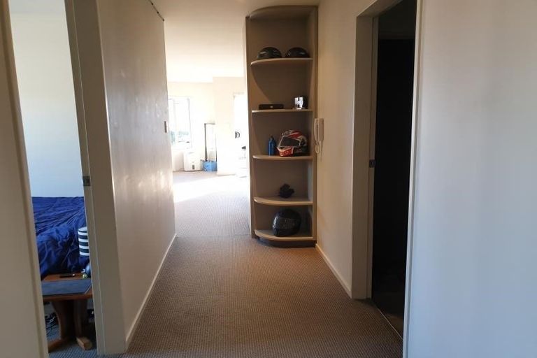 Photo of property in 189u8 Ohiro Road, Brooklyn, Wellington, 6021