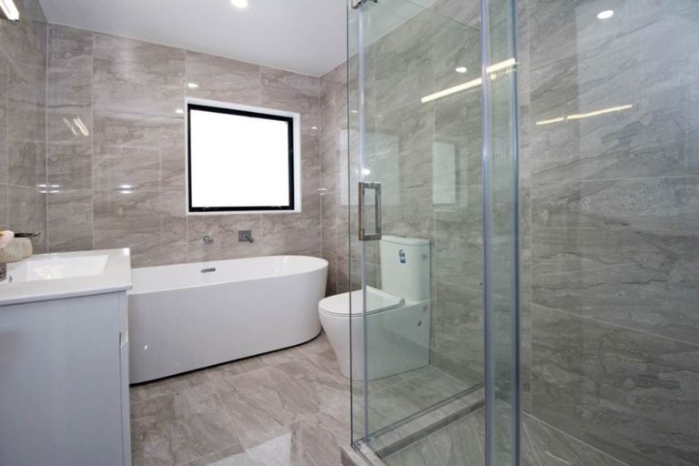 Photo of property in 11 Ballindrait Drive, Flat Bush, Auckland, 2019