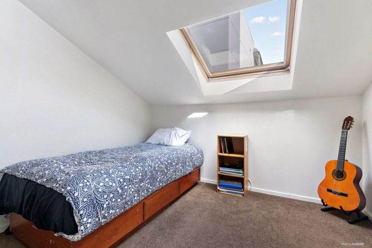 Photo of property in Courtenay Mews Apartments, 16/14u Alpha Street, Te Aro, Wellington, 6011