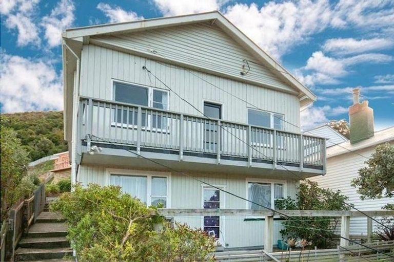 Photo of property in 126 Eden Street, Island Bay, Wellington, 6023