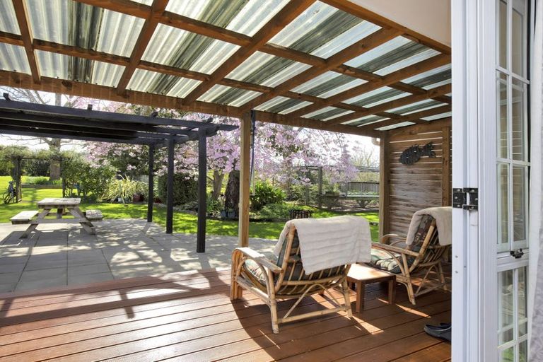 Photo of property in 97 Gear Road, Te Horo, Otaki, 5582