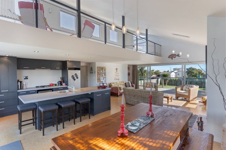 Photo of property in 8 Rodney Avenue, Te Horo Beach, Otaki, 5581