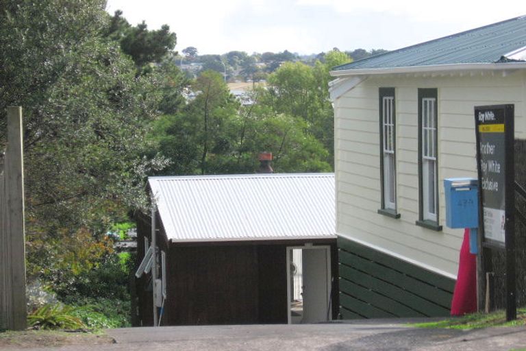 Photo of property in 47 Newington Road, Henderson, Auckland, 0612