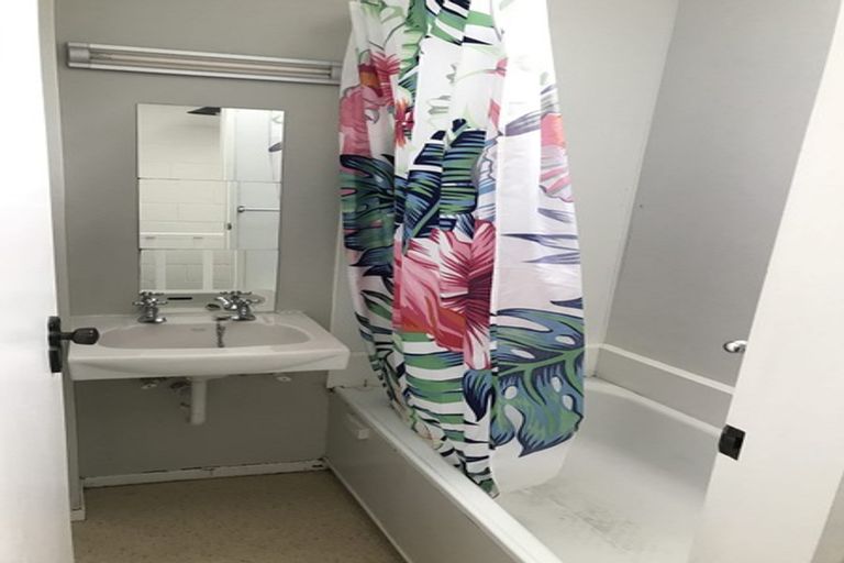 Photo of property in 20f3 Frankmoore Avenue, Johnsonville, Wellington, 6037